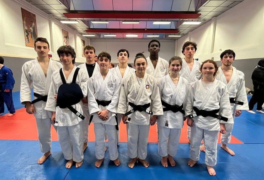 11 cerclistes promus ceintures noires